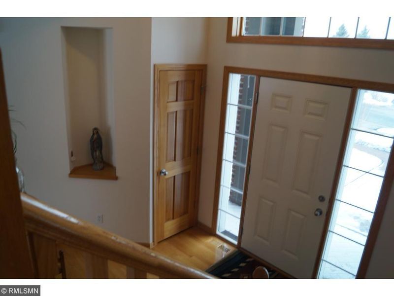 6830 Ruby Ln, Chanhassen, MN 55317