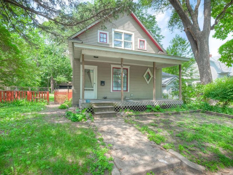 2608 29th Ave S, Minneapolis, MN 55406