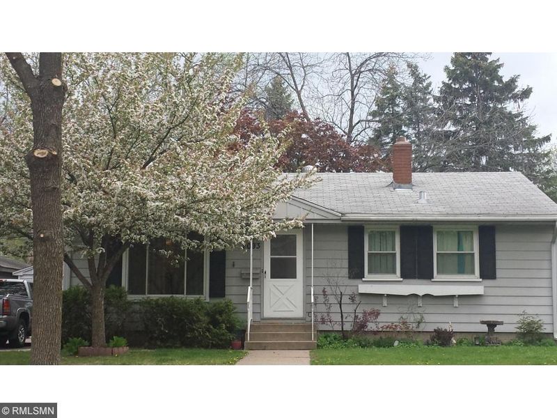 2093 Hawthorne Ave E, Saint Paul, MN 55119