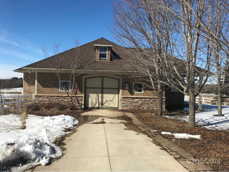 465 Turnham Rd, Maple Plain, MN 55359