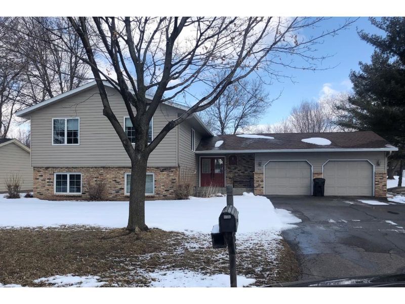 204 Walnut Ave SW, Saint Michael, MN 55376