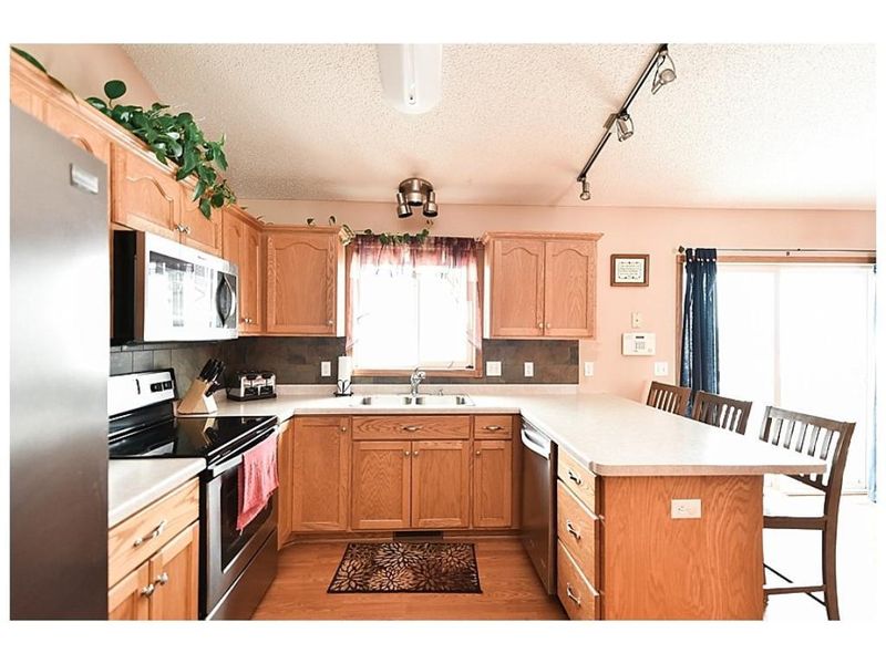 668 Juliet Ave, Clearwater, MN 55320