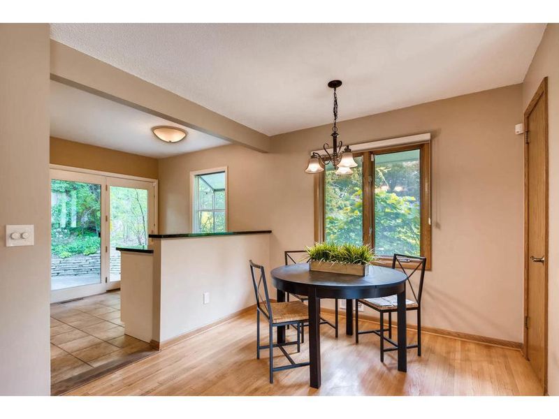 15 Thomas Ave S, Minneapolis, MN 55405