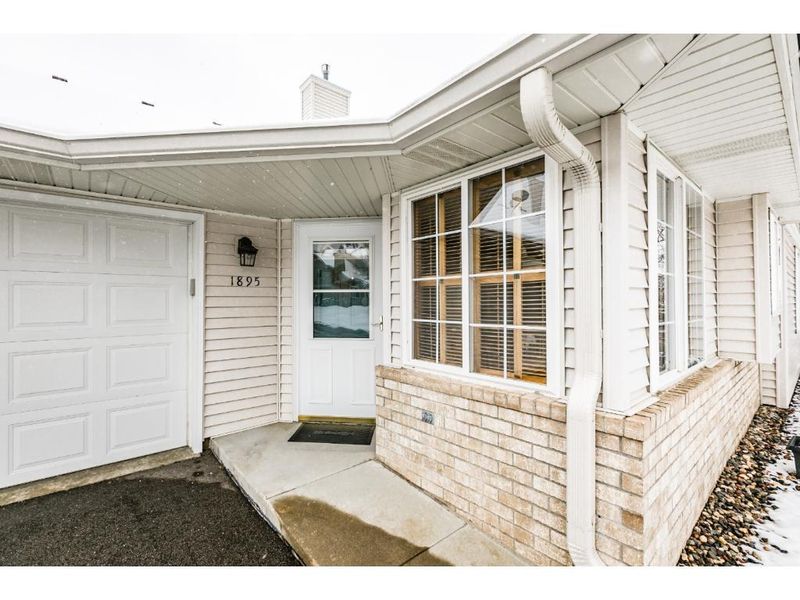 1895 Sapphire Point, Eagan, MN 55122