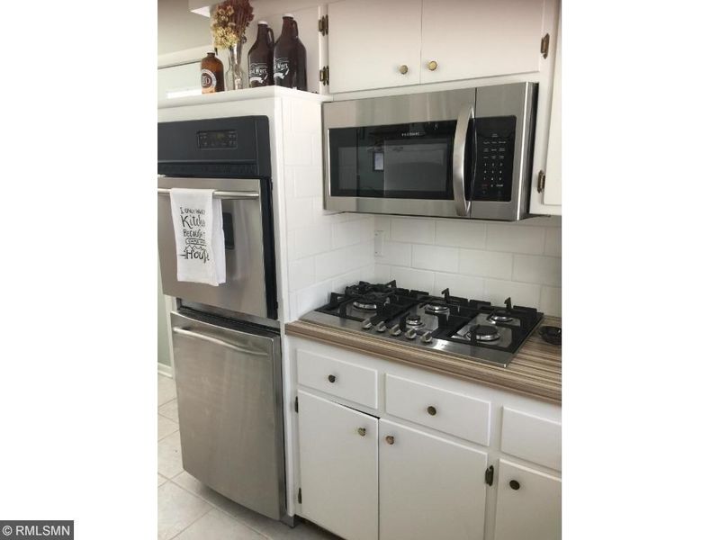 4200 Grimes Ave N, Robbinsdale, MN 55422