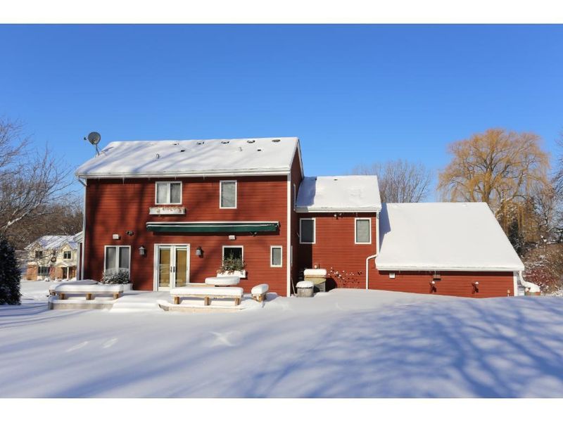 1901 Vernon Dr S, Minnetonka, MN 55305