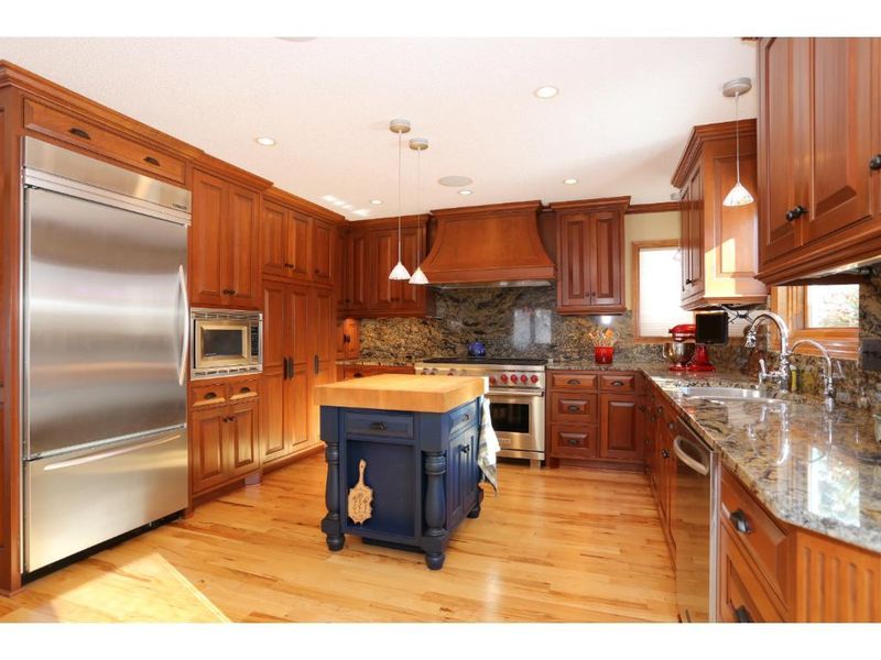 1901 Vernon Dr S, Minnetonka, MN 55305