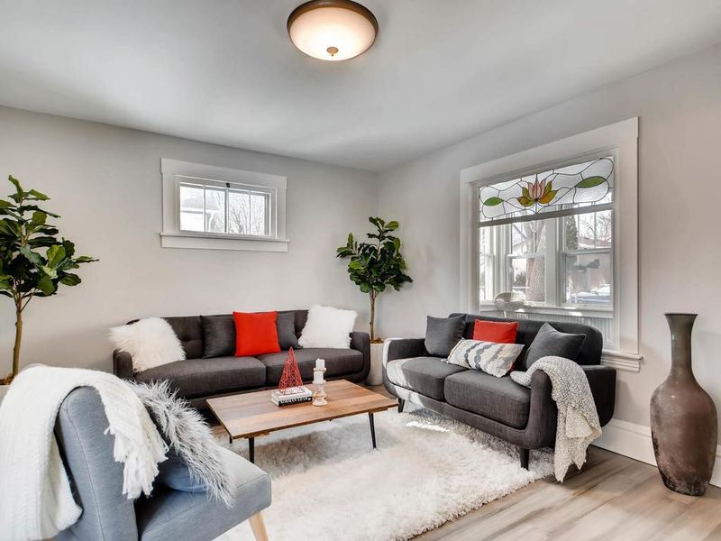 904 Euclid St, Saint Paul, MN 55106