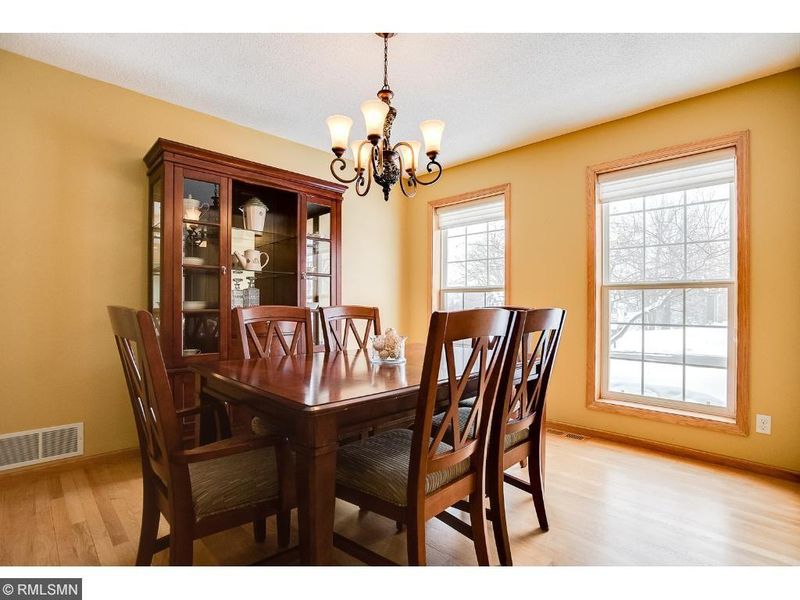2229 Flora Ct, Lino Lakes, MN 55038