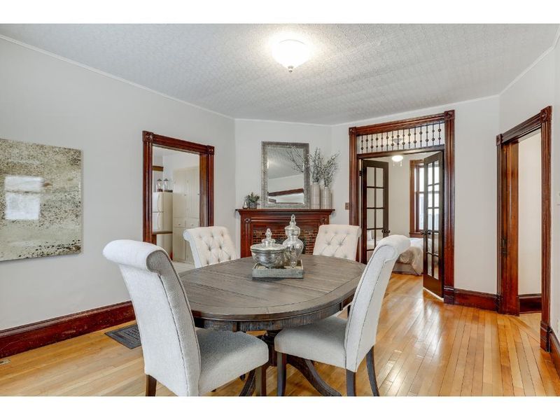 127 S 6th St, River Falls, WI 54022