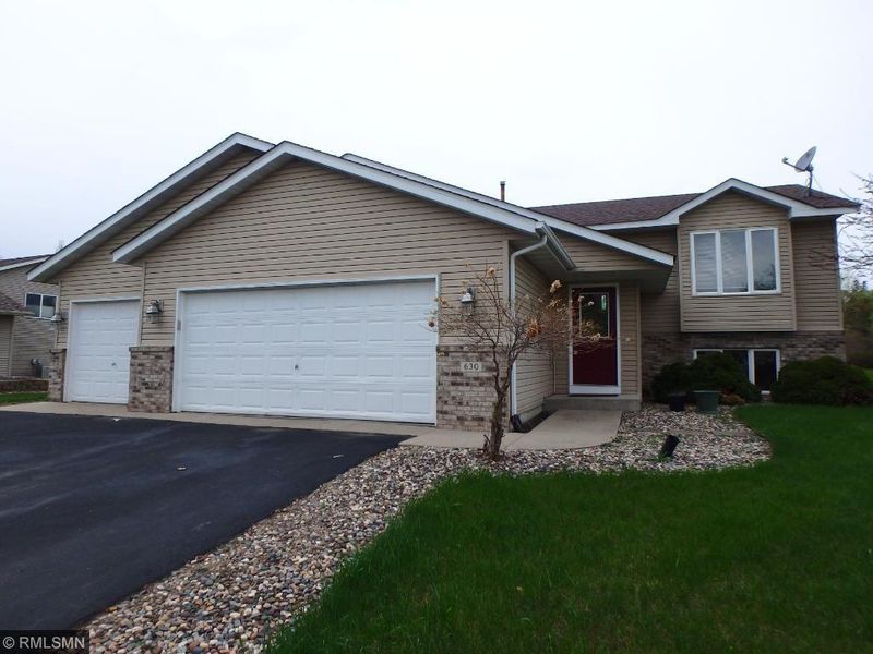 630 Griffin St, Carver, MN 55315