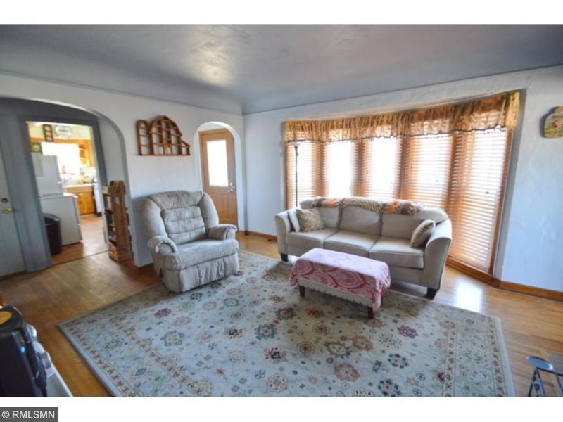 1980 Greenbrier St, Maplewood, MN 55117