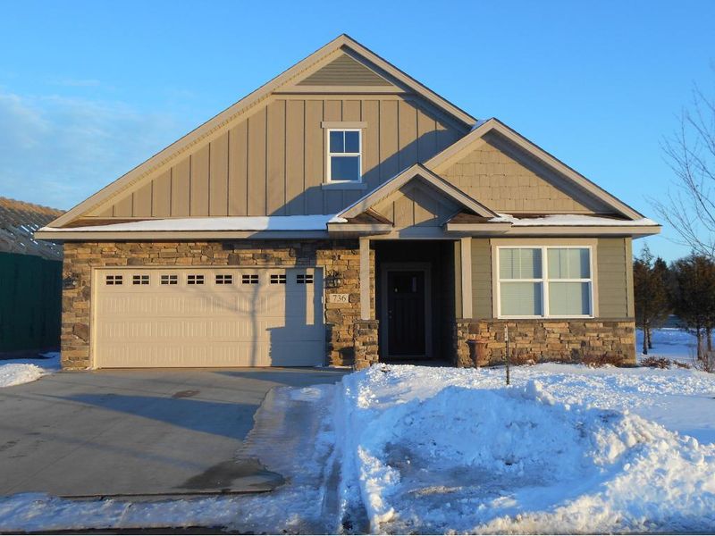 736 South Creek Cir, Champlin, MN 55316