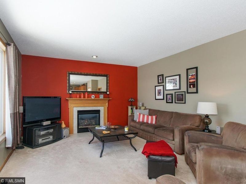 2446 Ponds Way, Shakopee, MN 55379