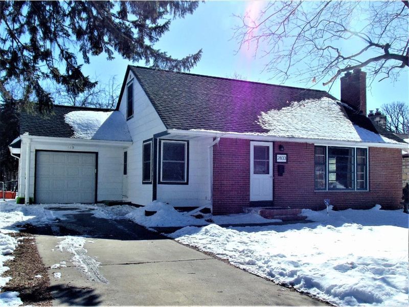 2833 Coolidge St NE, Saint Anthony, MN 55418