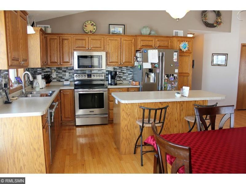 929 Isabella Ave, Clearwater, MN 55320