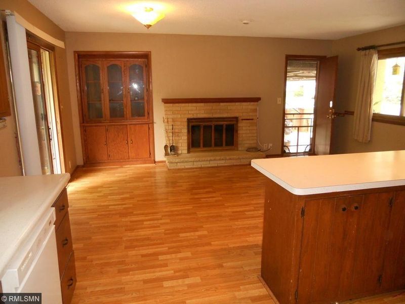 3275 Glen Oaks Ave, White Bear Lake, MN 55110