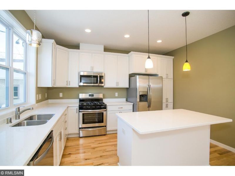 3750 Queen Ave N, Minneapolis, MN 55412