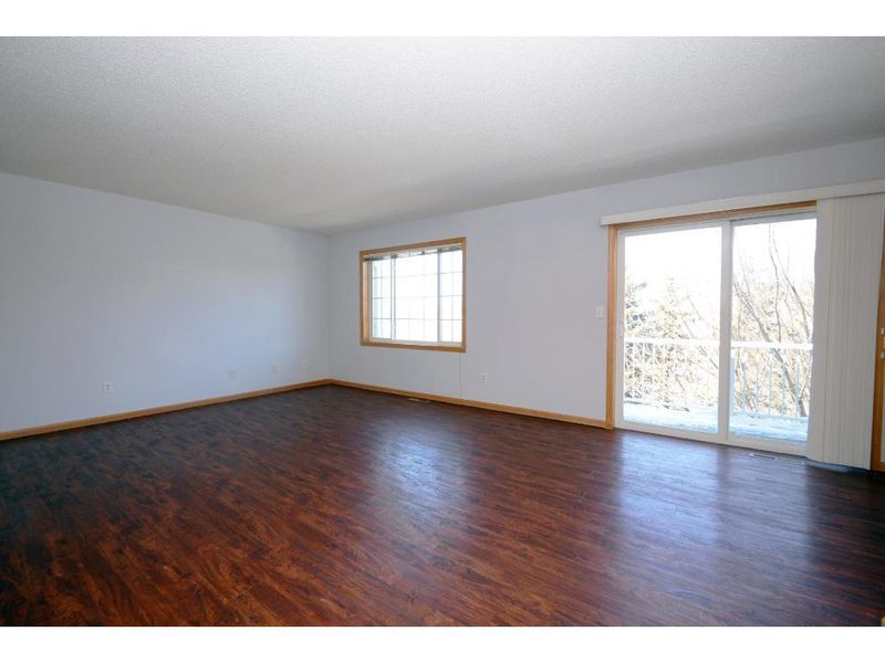 1555 County Road D E #C, Maplewood, MN 55109