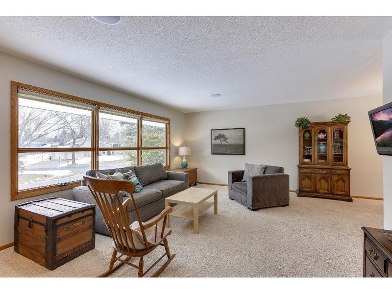 964 Cannon Ave, Shoreview, MN 55126