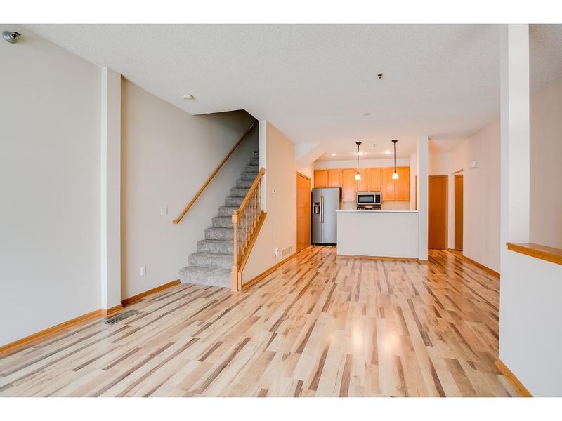 8481 Cortland Rd, Eden Prairie, MN 55344