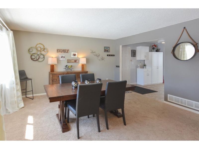 4565 Cinnamon Ridge Trl, Eagan, MN 55122