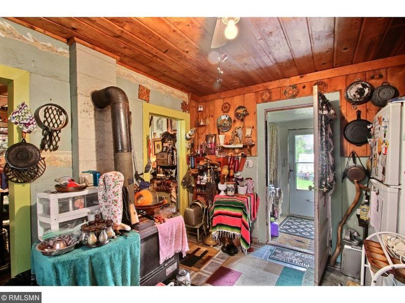 5319 Peloquin Ave NW, Annandale, MN 55302