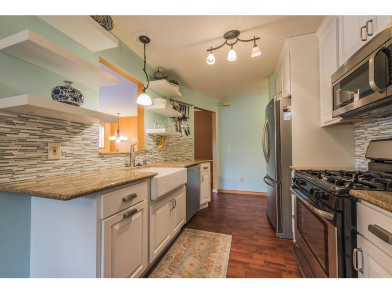 14308 Hickory Ct, Apple Valley, MN 55124