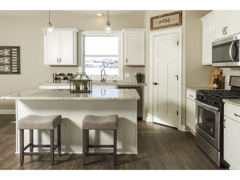 307 Edgewood Dr S, Glencoe, MN 55336