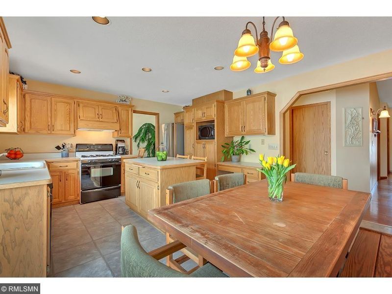 32027 Northwood Ln, Saint Cloud, MN 56303