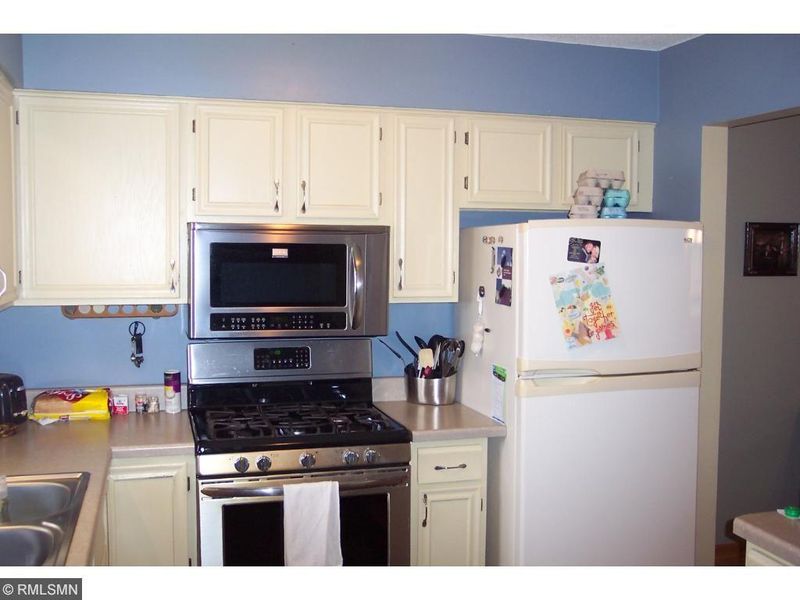 5535 E Oberlin Cir NE, Fridley, MN 55432