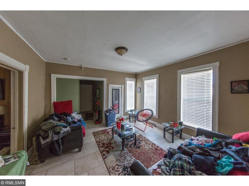 1102 Marion St, Saint Paul, MN 55117