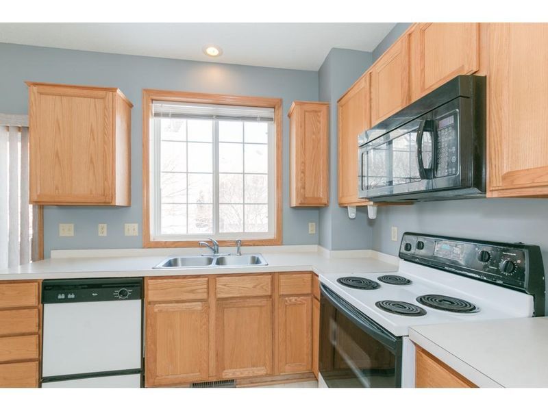173 Christenson Ct NE, Fridley, MN 55432