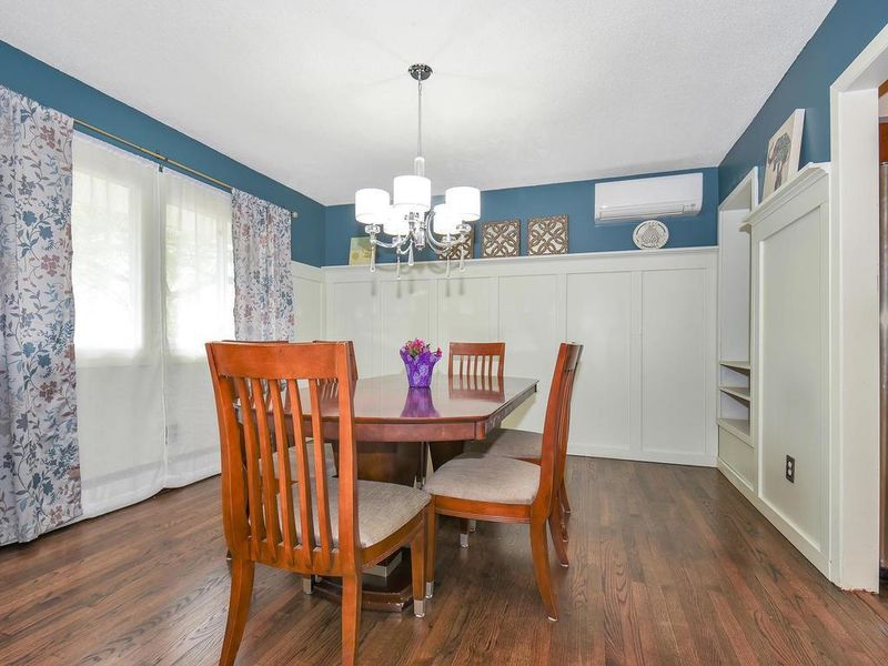 1212 Vista Dr, Burnsville, MN 55337