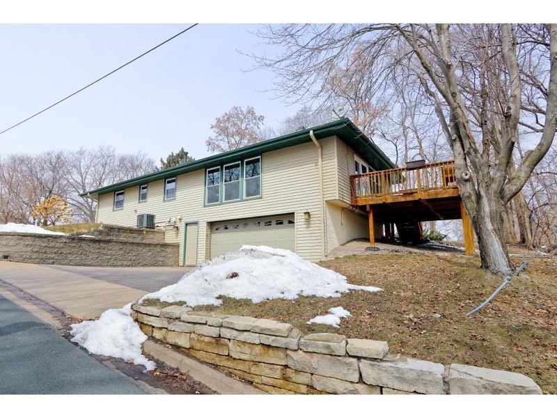 2837 Oregon Ave S, Saint Louis Park, MN 55426