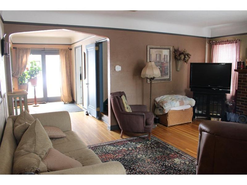 232 Bernard St E, West Saint Paul, MN 55118
