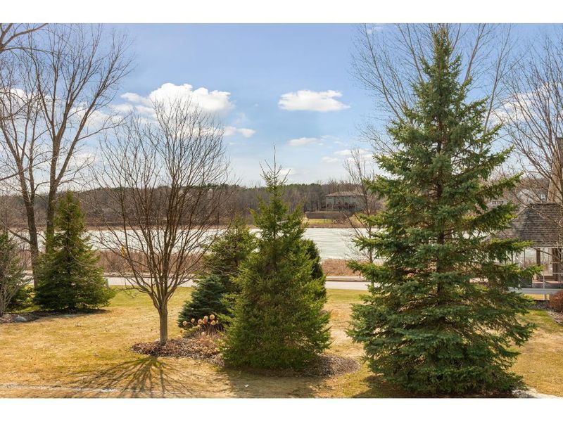 910 Towne Cir, Stillwater, MN 55082