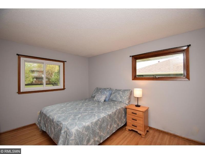 6866 7th St NE, Fridley, MN 55432
