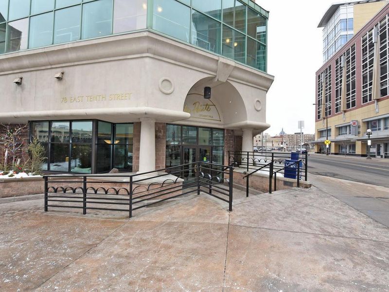 78 10th St E #2304, Saint Paul, MN 55101