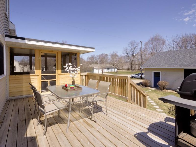 207 3rd St S, Bayport, MN 55003