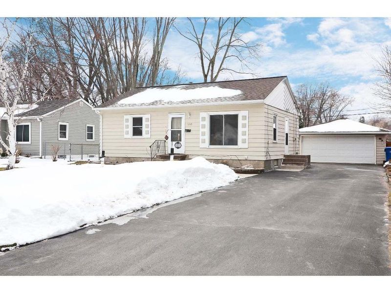 5249 Hampshire Ave N, Crystal, MN 55428