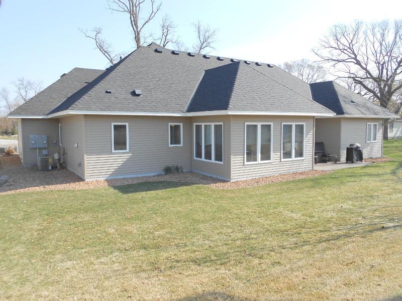 10907 River Pines Dr N, Champlin, MN 55316