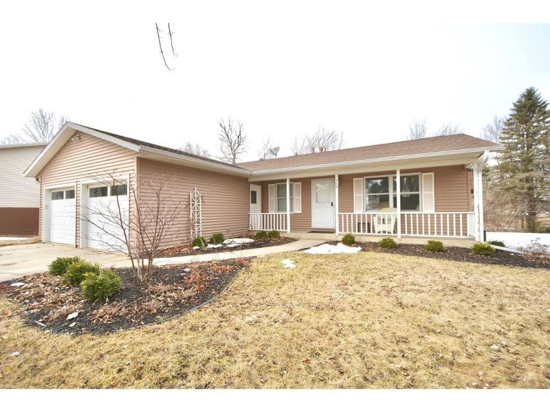 704 Joyce Ave, Goodhue, MN 55027
