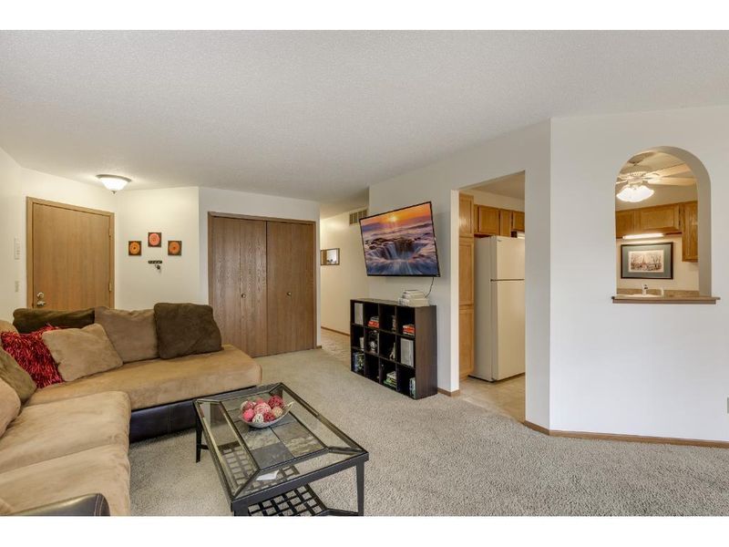 10960 Quebec Ave S #4, Bloomington, MN 55438