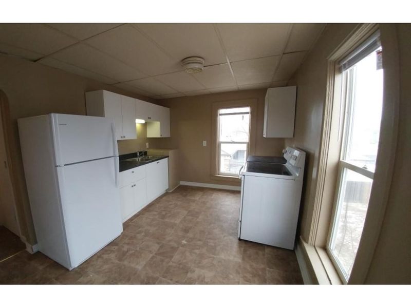 719 E 4th St, Monticello, MN 55362