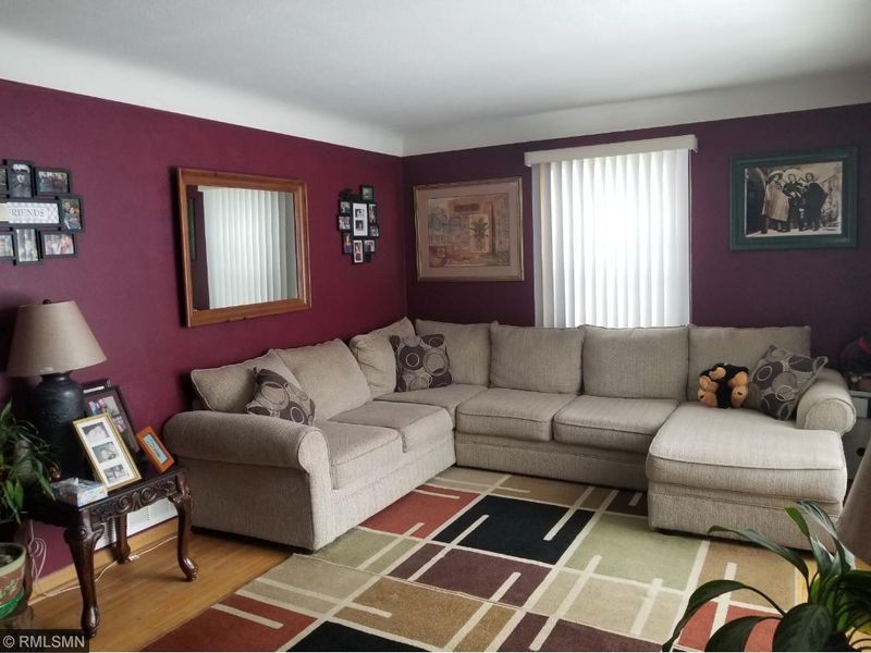 735 Bellows St, Saint Paul, MN 55107
