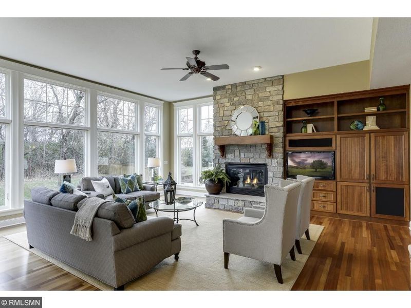30 Orchid Ln N, Plymouth, MN 55447