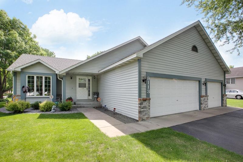 9113 Jarvis Ave S, Cottage Grove, MN 55016
