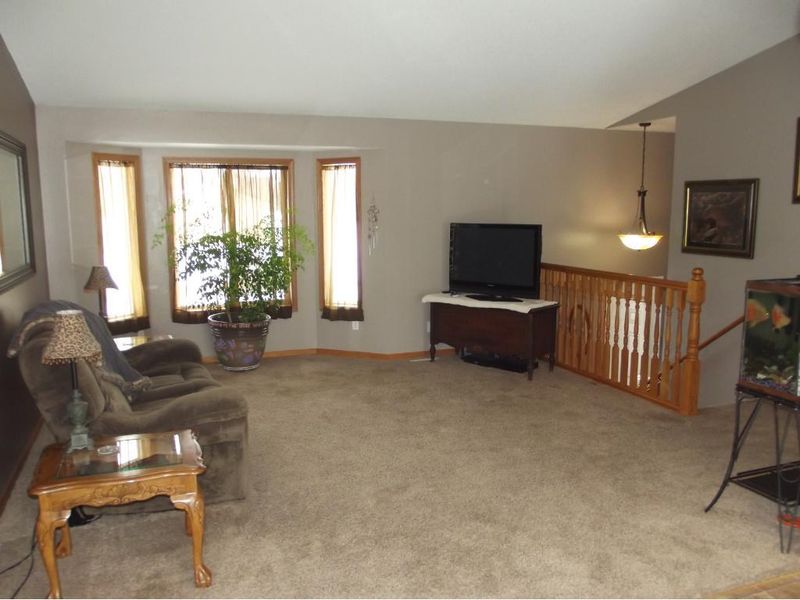 902 Spruce Dr, Saint Cloud, MN 56303