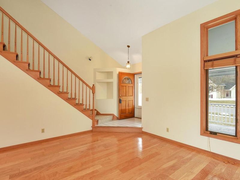 6593 Mere Dr, Eden Prairie, MN 55346